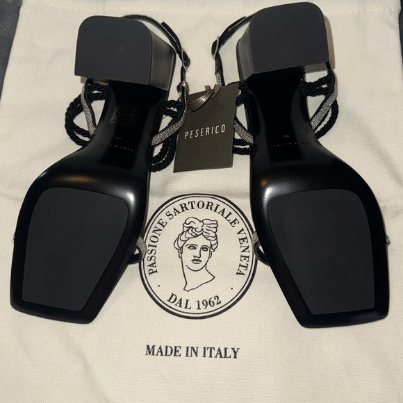 NWT Peserico leather heals sandals with rhinestones size 39 comes box n dust bag - Picture 6 of 10